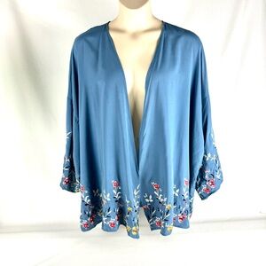 A Beautiful soul embroidered kimono/duster plus 2X